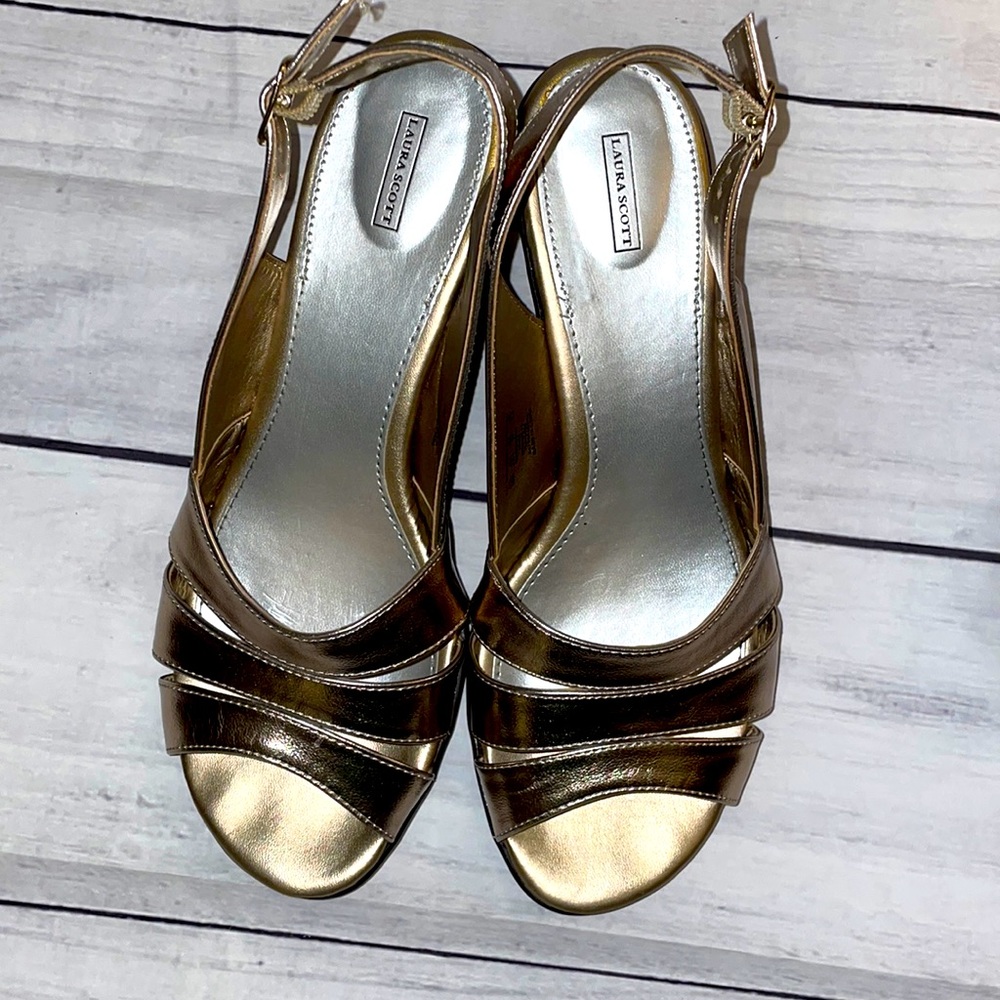 Laura Scott Gold Dress Sandals Size 10